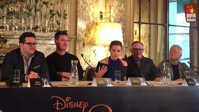 EmmaWatsonFan-dot-nl_BeautyAndTheBeastPersConferentieParijs1429.jpg