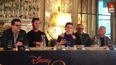 EmmaWatsonFan-dot-nl_BeautyAndTheBeastPersConferentieParijs1433.jpg