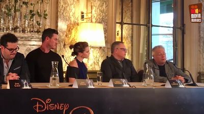 EmmaWatsonFan-dot-nl_BeautyAndTheBeastPersConferentieParijs1565.jpg