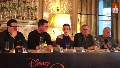 EmmaWatsonFan-dot-nl_BeautyAndTheBeastPersConferentieParijs2073.jpg