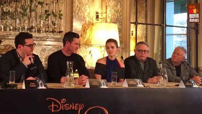 EmmaWatsonFan-dot-nl_BeautyAndTheBeastPersConferentieParijs2083.jpg