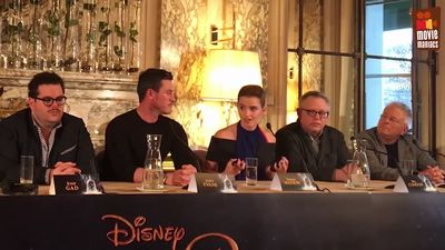 EmmaWatsonFan-dot-nl_BeautyAndTheBeastPersConferentieParijs2116.jpg