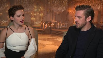 EmmaWatsonFan-dot-NL_2017BeautyAndTheBeastPressJunket-CinemaBlend0035.jpg