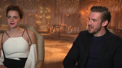 EmmaWatsonFan-dot-NL_2017BeautyAndTheBeastPressJunket-CinemaBlend0054.jpg