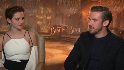 EmmaWatsonFan-dot-NL_2017BeautyAndTheBeastPressJunket-CinemaBlend0056.jpg