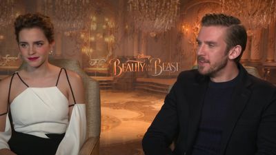 EmmaWatsonFan-dot-NL_2017BeautyAndTheBeastPressJunket-CinemaBlend0063.jpg