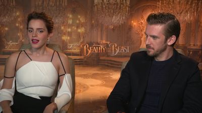 EmmaWatsonFan-dot-NL_2017BeautyAndTheBeastPressJunket-CinemaBlend0132.jpg