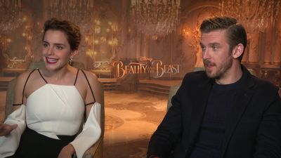 EmmaWatsonFan-dot-NL_2017BeautyAndTheBeastPressJunket-CinemaBlend0160.jpg