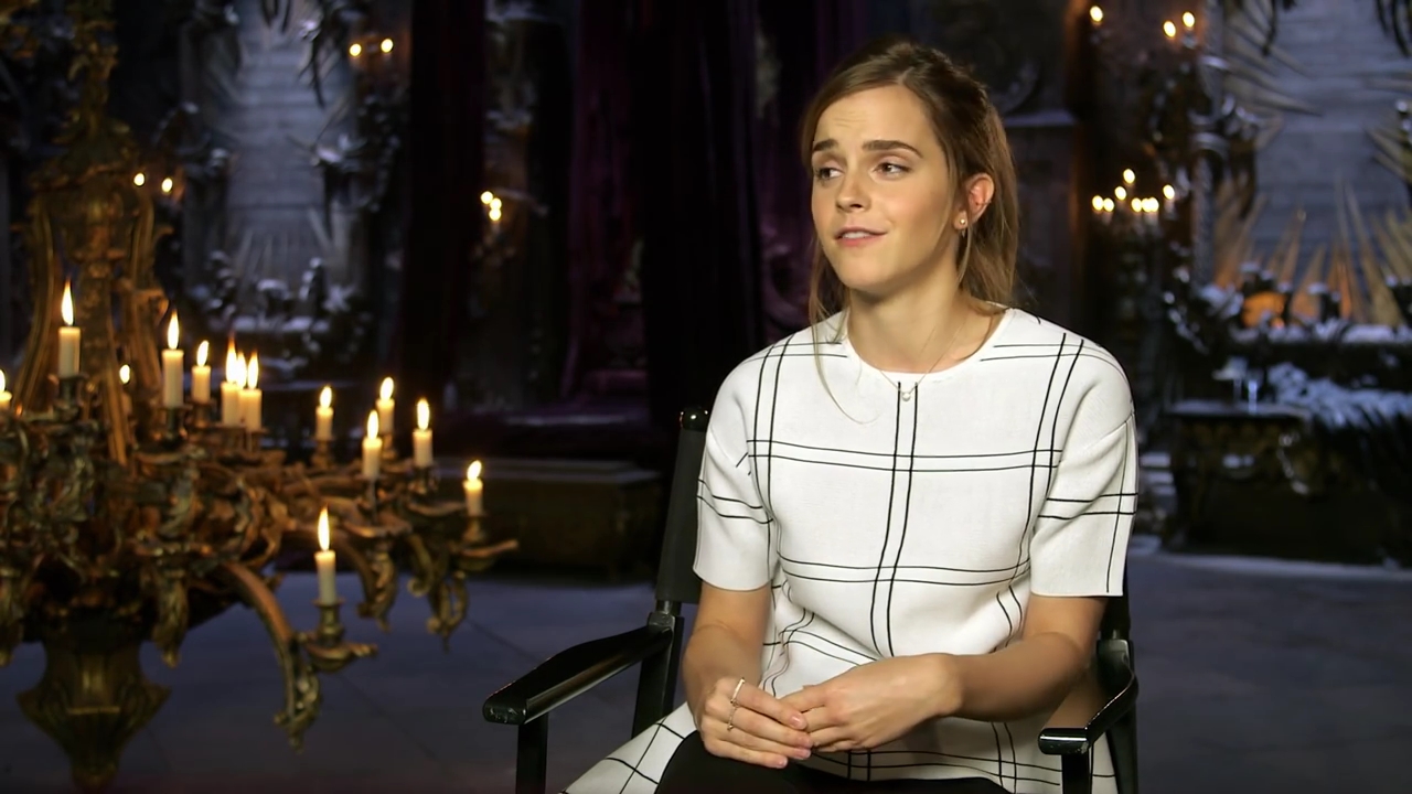 EmmaWatsonFan-dot-nl_BeautyAndtheBeastPressJunkets-FlickAndTheCity-1-0204.jpg