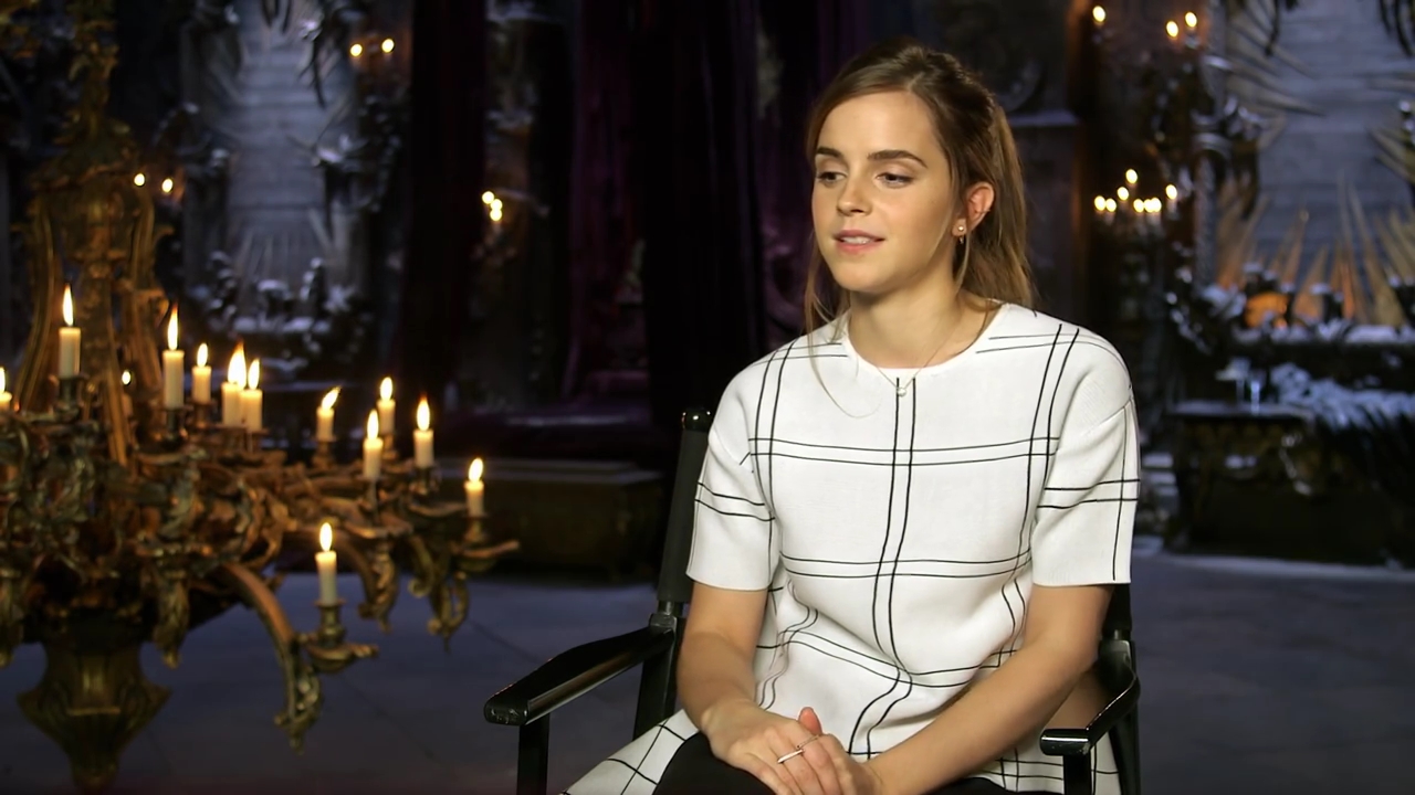EmmaWatsonFan-dot-nl_BeautyAndtheBeastPressJunkets-FlickAndTheCity-1-0213.jpg