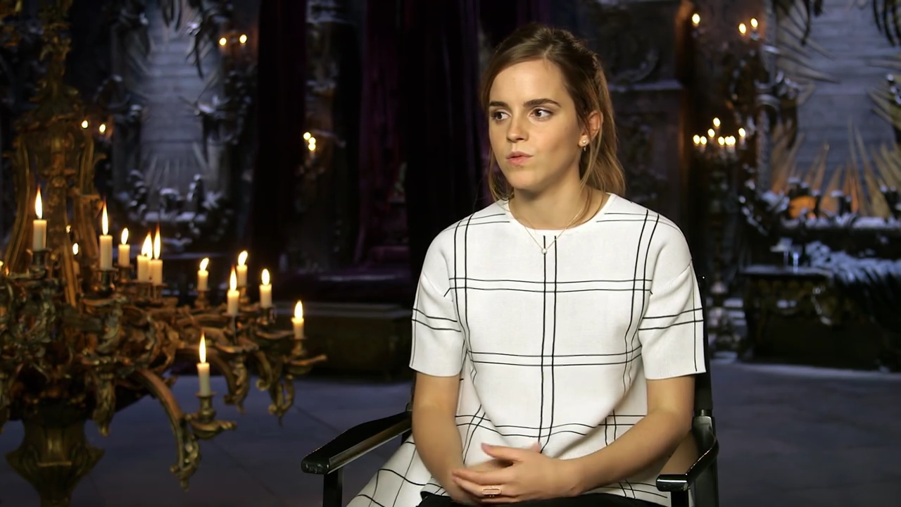 EmmaWatsonFan-dot-nl_BeautyAndtheBeastPressJunkets-FlickAndTheCity-1-0402.jpg