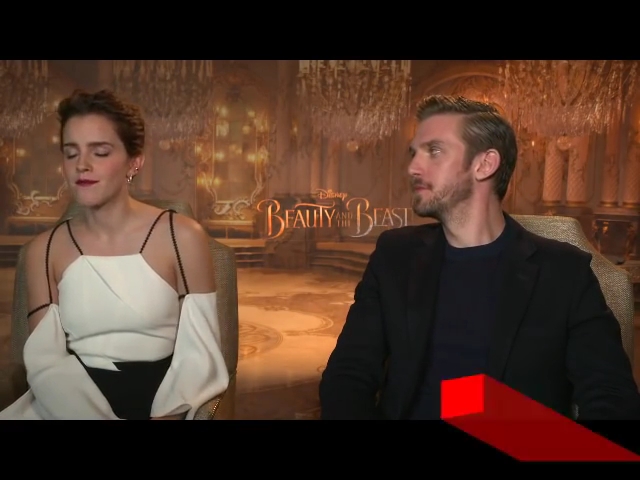 EmmaWatsonFan-dot-NL_BeautyAndTheBeastPressJunket-HollywoodXYZ0003.jpg