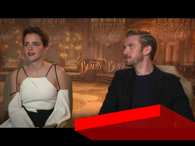 EmmaWatsonFan-dot-NL_BeautyAndTheBeastPressJunket-HollywoodXYZ0004.jpg