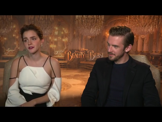 EmmaWatsonFan-dot-NL_BeautyAndTheBeastPressJunket-HollywoodXYZ0027.jpg