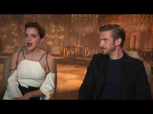 EmmaWatsonFan-dot-NL_BeautyAndTheBeastPressJunket-HollywoodXYZ0090.jpg