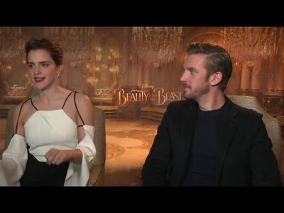 EmmaWatsonFan-dot-NL_BeautyAndTheBeastPressJunket-HollywoodXYZ0017.jpg