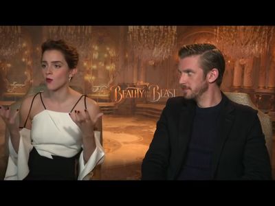 EmmaWatsonFan-dot-NL_BeautyAndTheBeastPressJunket-HollywoodXYZ0088.jpg