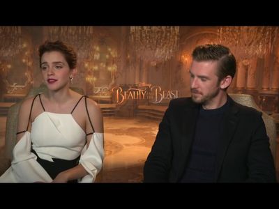 EmmaWatsonFan-dot-NL_BeautyAndTheBeastPressJunket-HollywoodXYZ0104.jpg