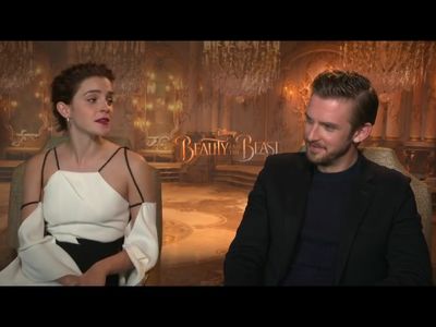 EmmaWatsonFan-dot-NL_BeautyAndTheBeastPressJunket-HollywoodXYZ0110.jpg