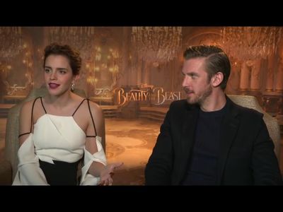 EmmaWatsonFan-dot-NL_BeautyAndTheBeastPressJunket-HollywoodXYZ0130.jpg