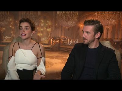 EmmaWatsonFan-dot-NL_BeautyAndTheBeastPressJunket-HollywoodXYZ0196.jpg