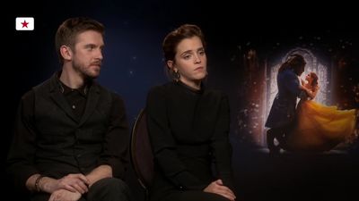 EmmaWatsonFan-dot-NL_BeautyAndTheBeastPressJunket-KinoTV0158.jpg