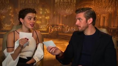 EmmaWatsonFan-dot-NL_BeautyAndTheBeastPressJunket-MatthewHoffmanTV0025.jpg