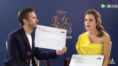 EmmaWatsonFan-dot-NL_BeautyAndTheBeastPressJunket-ShanghaiInterview0077.jpg