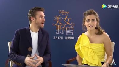 EmmaWatsonFan-dot-NL_BeautyAndTheBeastPressJunket-ShanghaiInterview0198.jpg