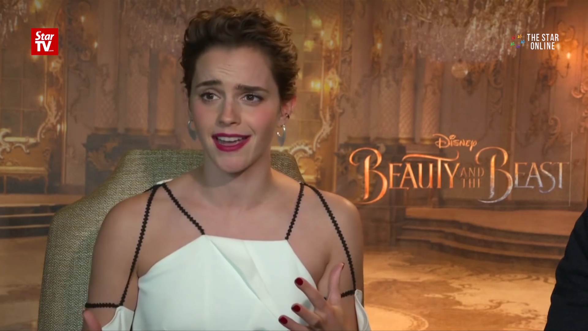 EmmaWatsonFan-dot-nl_BeautyAndTheBeastPressJunkets_TheStarOnline0077.jpg