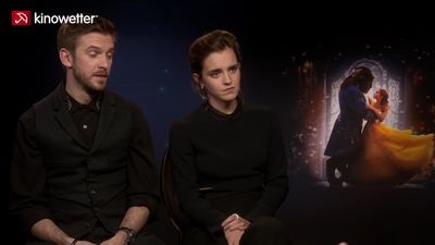 EmmaWatsonFan-dot-NL_BeautyAndTheBeastPressJunket-Kinowetter0197.jpg