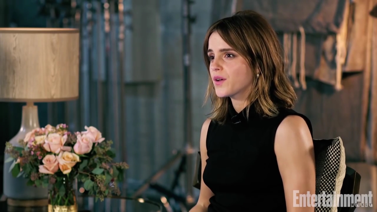 EmmaWatsonFan-nl_2017EntertainmentWeekly_KidsAskEmmaWatsonAboutBeautyAndTheBeastHarryPotterMore0101.jpg
