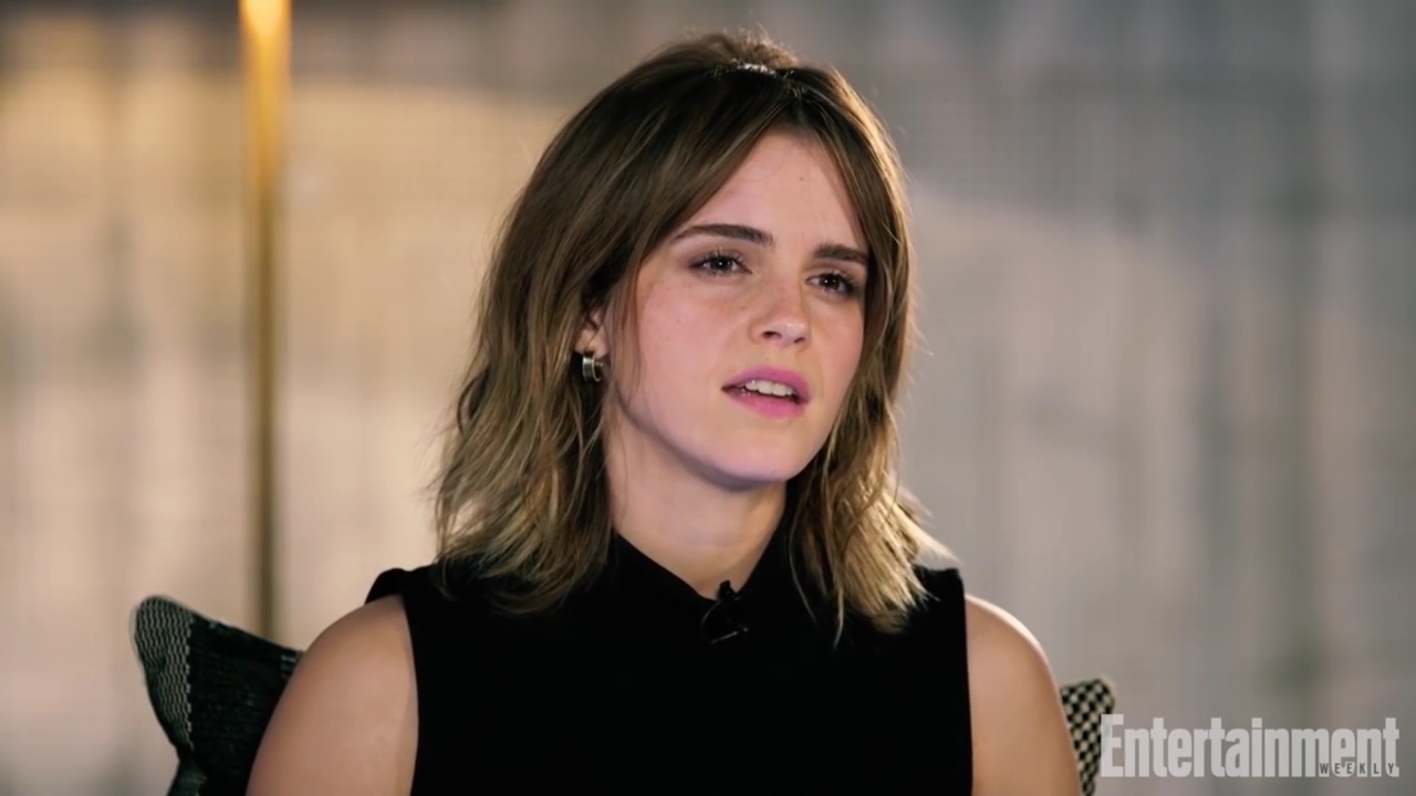 EmmaWatsonFan-nl_2017EntertainmentWeekly_KidsAskEmmaWatsonAboutBeautyAndTheBeastHarryPotterMore0122.jpg