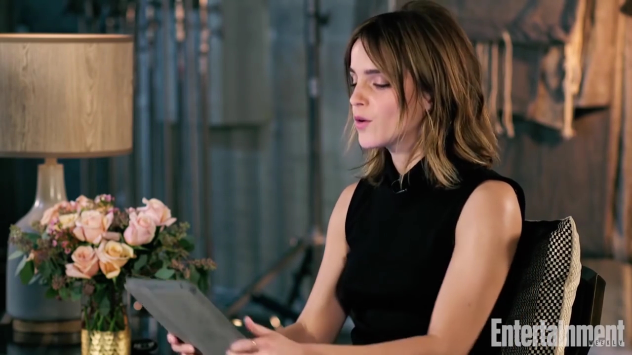 EmmaWatsonFan-nl_2017EntertainmentWeekly_KidsAskEmmaWatsonAboutBeautyAndTheBeastHarryPotterMore0127.jpg