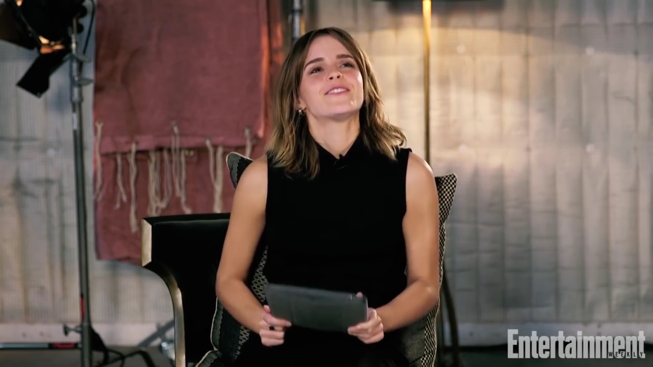 EmmaWatsonFan-nl_2017EntertainmentWeekly_KidsAskEmmaWatsonAboutBeautyAndTheBeastHarryPotterMore0229.jpg