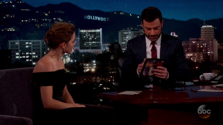 Emma-Watson-dot-nl_2017JimmyKimmelLive0448.jpg