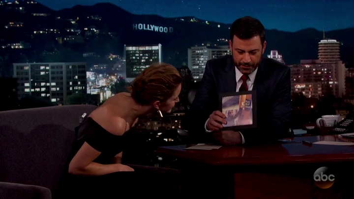 Emma-Watson-dot-nl_2017JimmyKimmelLive0449.jpg