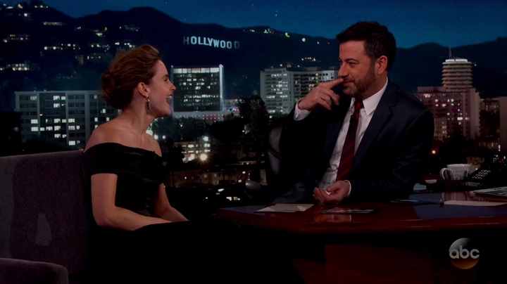 Emma-Watson-dot-nl_2017JimmyKimmelLive0688.jpg