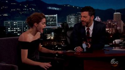 Emma-Watson-dot-nl_2017JimmyKimmelLive0246.jpg