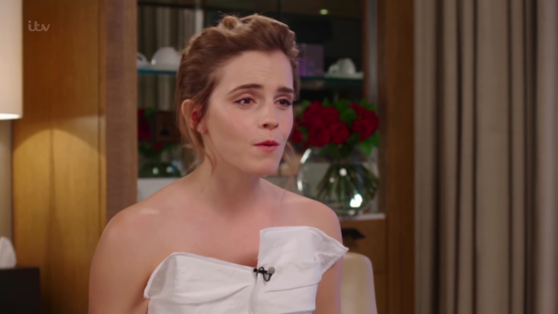 EmmaWatsonFan-dot-nl_2017Lorraine0322.jpg EmmaWatsonFan-dot-nl_2017Lorraine0322.jpg