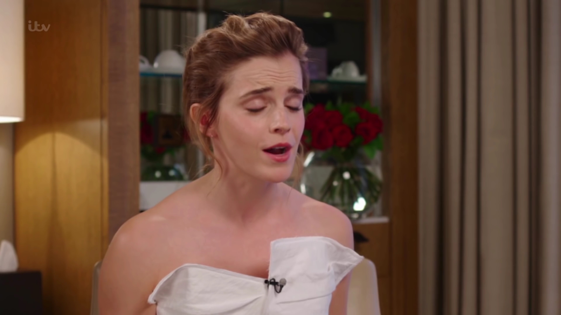 EmmaWatsonFan-dot-nl_2017Lorraine0330.jpg EmmaWatsonFan-dot-nl_2017Lorraine0330.jpg