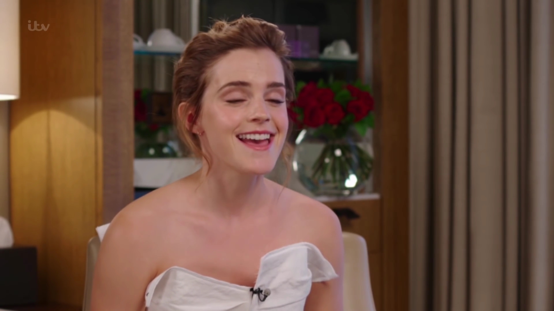 EmmaWatsonFan-dot-nl_2017Lorraine0461.jpg