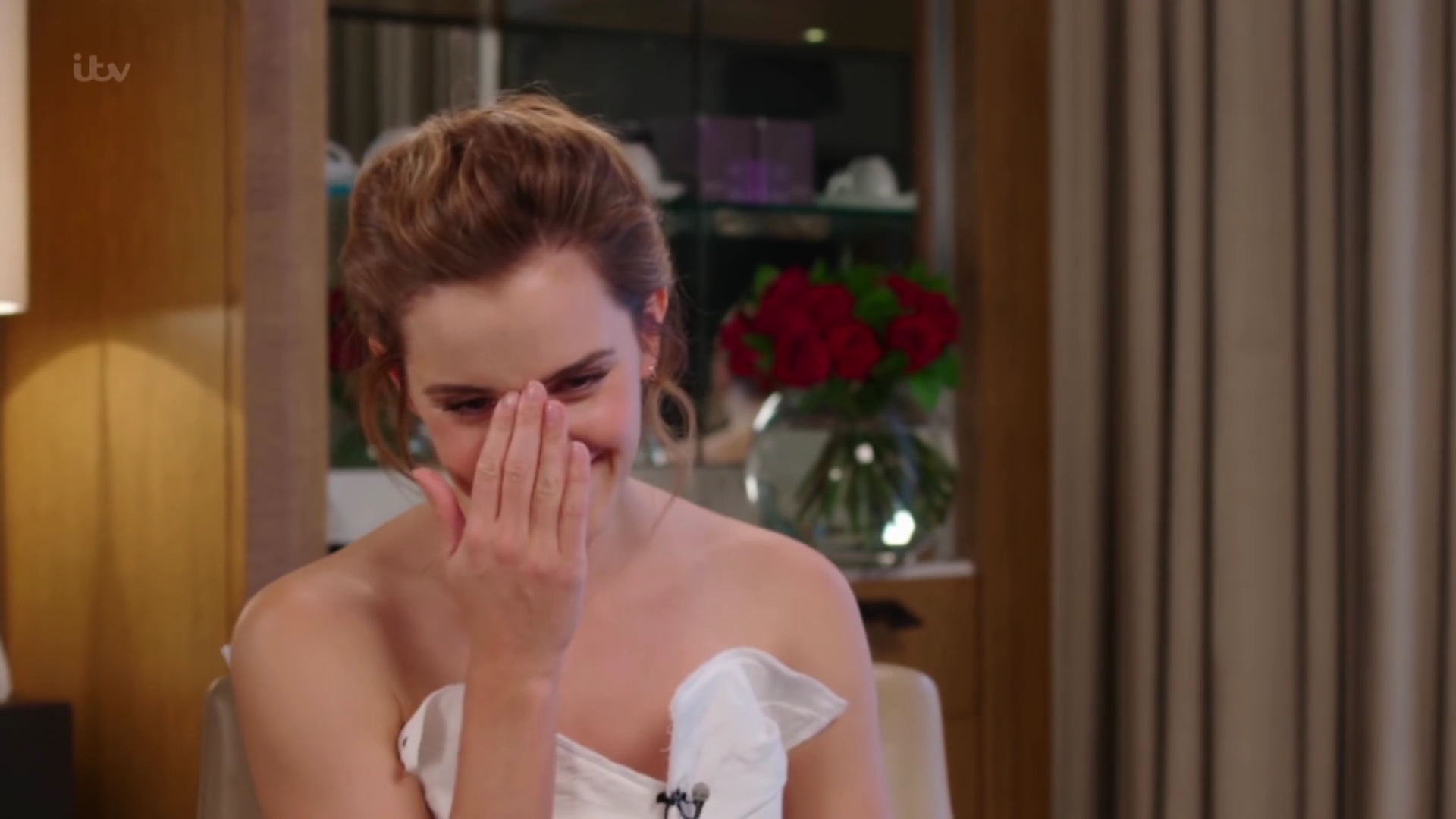 EmmaWatsonFan-dot-nl_2017Lorraine0655.jpg