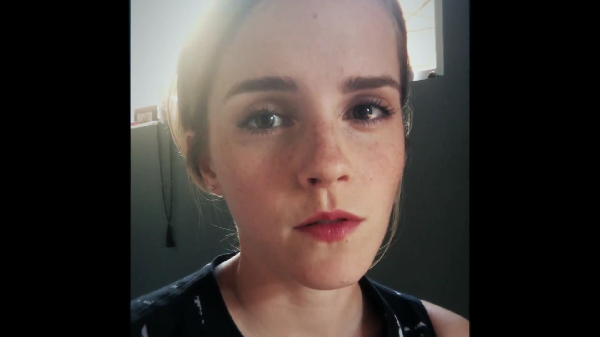 EmmaWatsonFan-dot-nl_2017MexicoRisesPSA0041.jpg