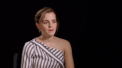 EmmaWatsonFan-dot-nl_TheCirclePressJunkets-Screenslam0215.jpg