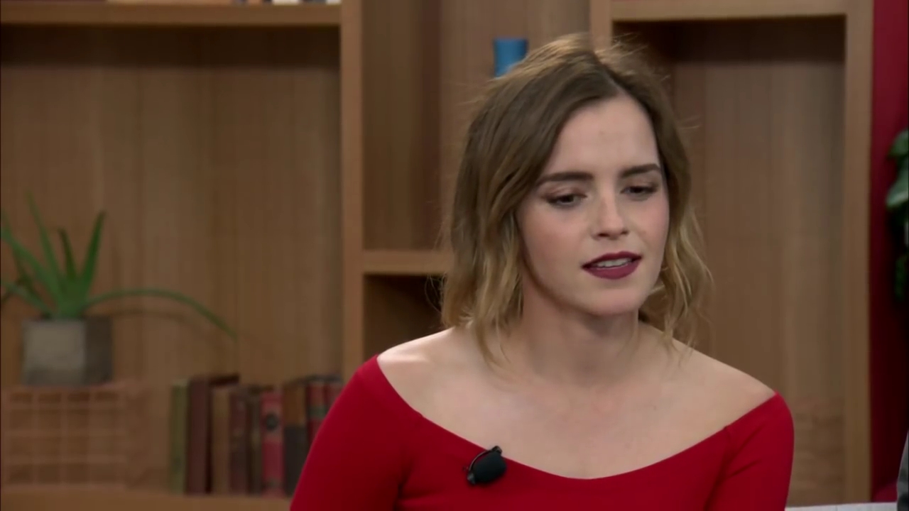 EmmaWatsonFan-dot-nl_TheCircle-TwitterQandA0291.jpg