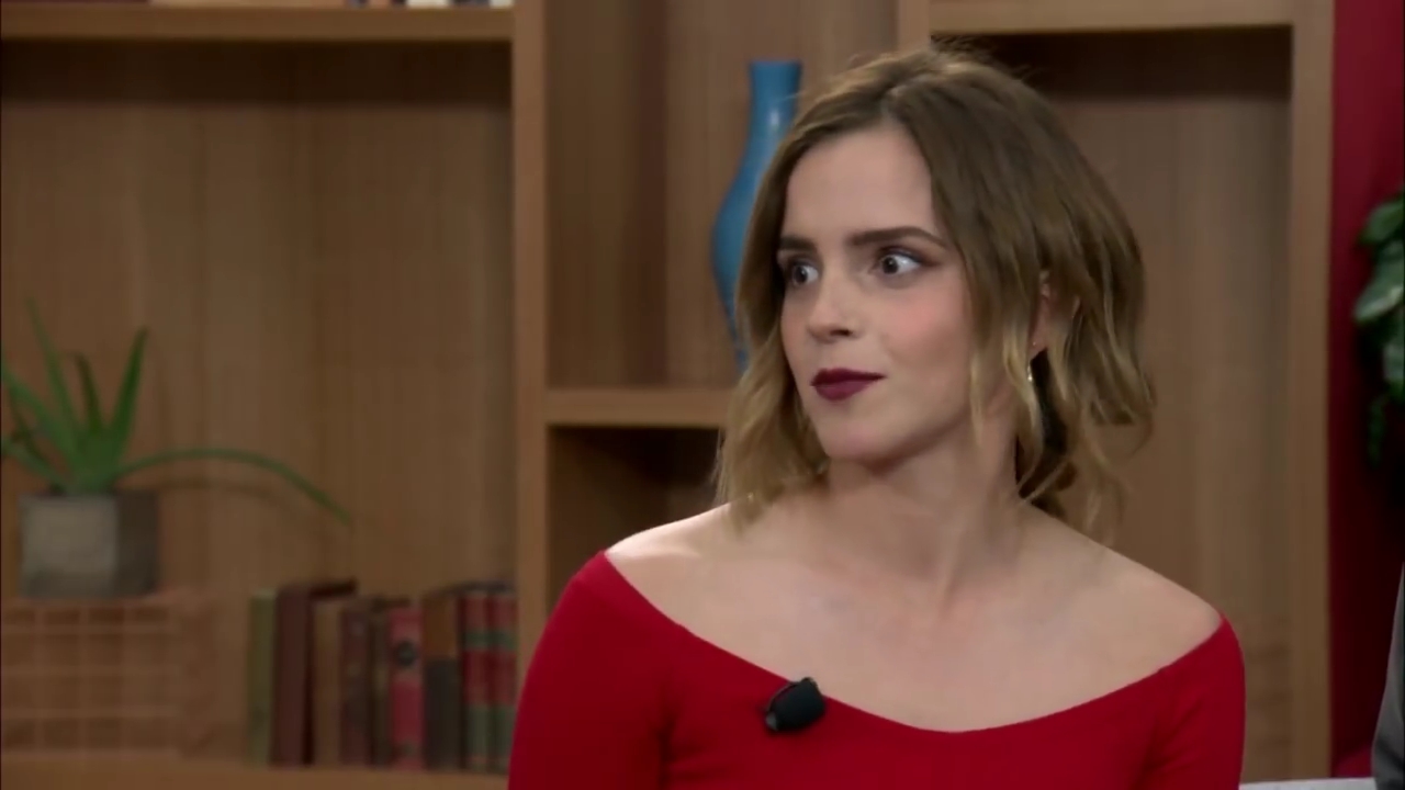 EmmaWatsonFan-dot-nl_TheCircle-TwitterQandA0341.jpg