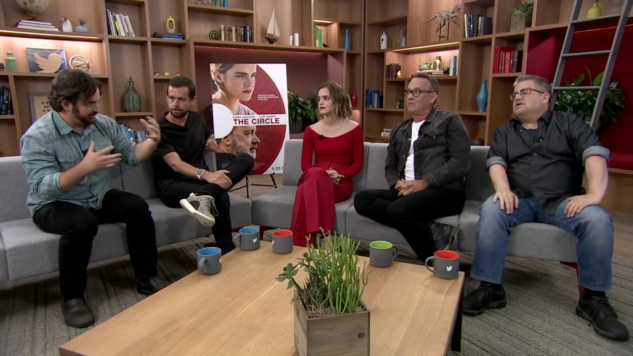 EmmaWatsonFan-dot-nl_TheCircle-TwitterQandA2104.jpg