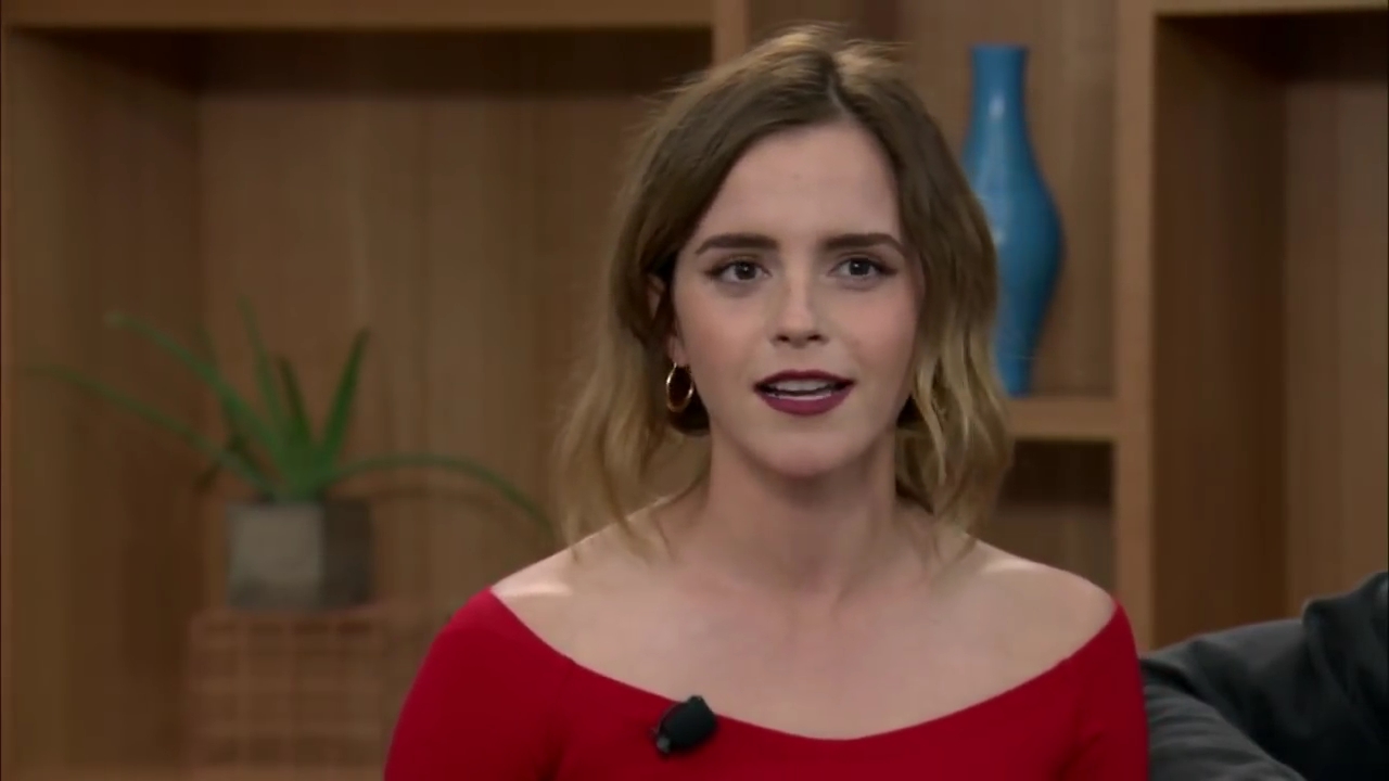 EmmaWatsonFan-dot-nl_TheCircle-TwitterQandA2314.jpg