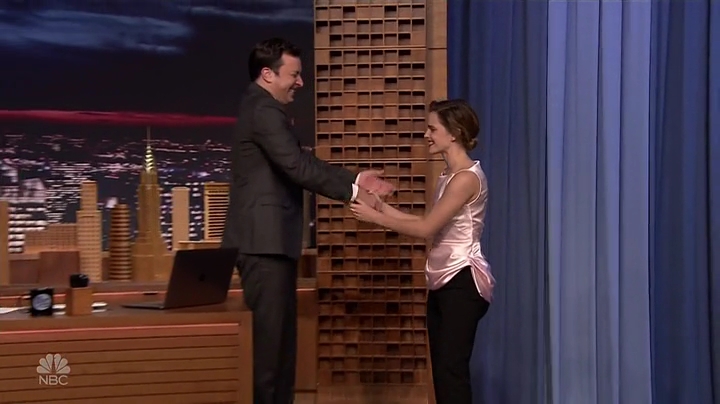 EmmaWatsonFan-dot-NL_24april2017TheTonightShowWithJimmyFallon0040.jpg EmmaWatsonFan-dot-NL_24april2017TheTonightShowWithJimmyFallon0040.jpg